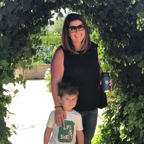 Meet your Posher, Jessica - Picture 1 of 1